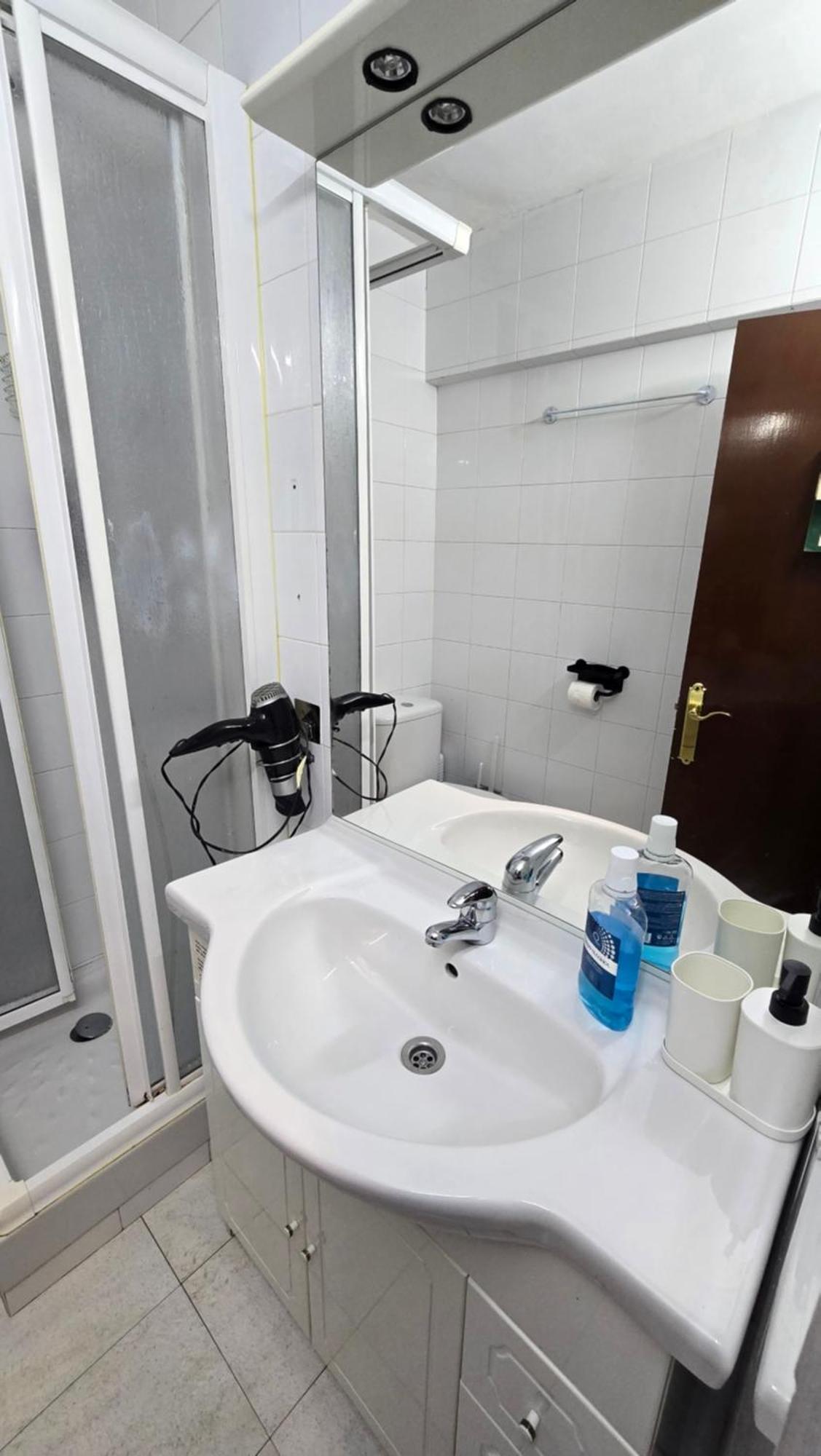 Hotel Ganga Host 2 à Bilbao Extérieur photo